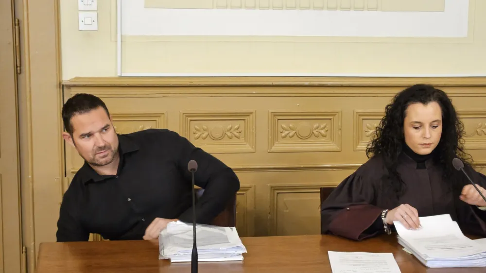 Rok Snežić, o&scaron;kodovanje upnikov, sodi&scaron;če