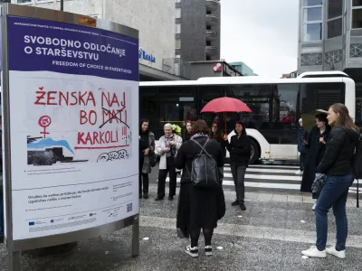 - 07.05.2024 - Otvoritev razstave Tam Tam plakatov na temo ženskih reproduktivnih praviFOTO: Nik Erik Neubauer
