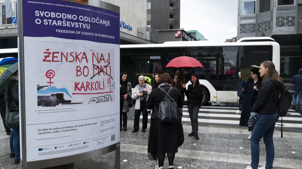 - 07.05.2024 - Otvoritev razstave Tam Tam plakatov na temo ženskih reproduktivnih praviFOTO: Nik Erik Neubauer