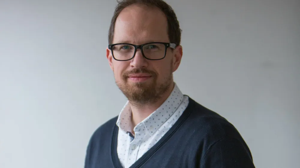 Tomaž Klip&scaron;teter, komentator, novinar    - Dnevnik 2016 - portreti za komentarje in kolumne - komentatorji - novinarji - novinar -  //FOTO: Maja Marko