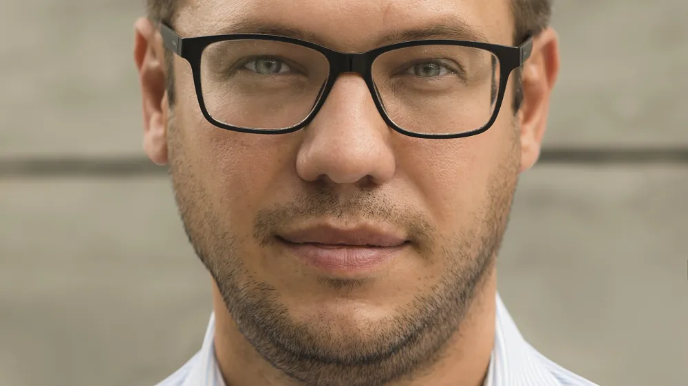 Zoran Nechev., vodja oddelka za EU na In&scaron;titutu za demokracijo (IDSCS) in sodelavec Nem&scaron;kega sveta za zunanje odnose (DGAP). 