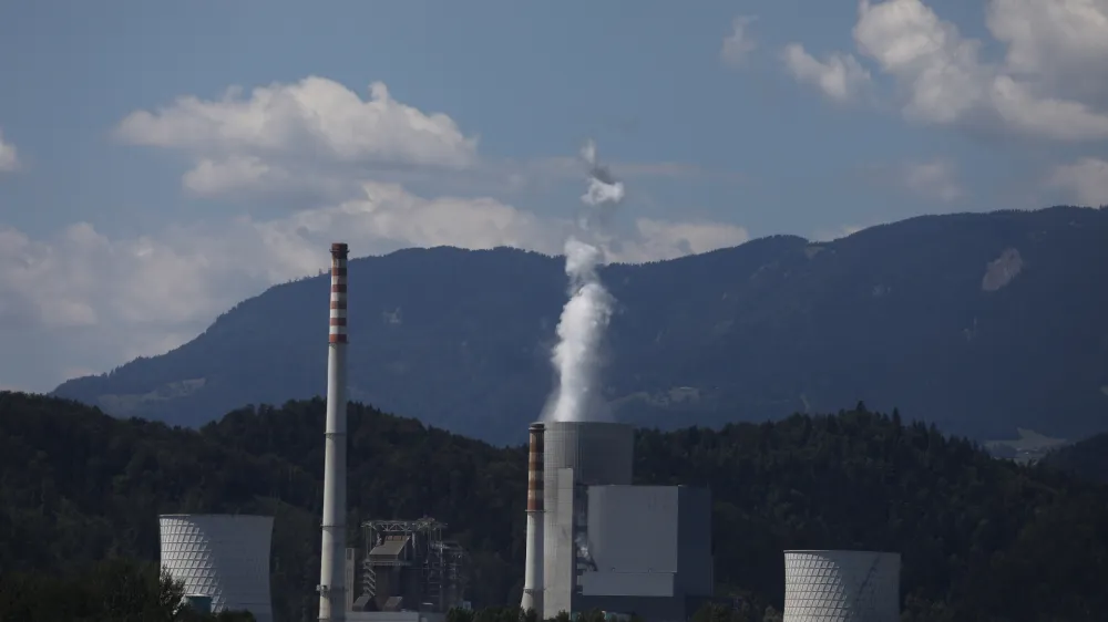 Termoelektrarna &Scaron;o&scaron;tanj - TE&Scaron; 6- 04.08.2022 &ndash; Velenje &ndash; Velenjska plaža - jezero //FOTO: Luka Cjuha