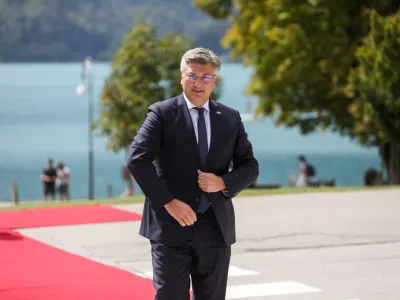 - predsednik vlade dr. Robert Golob- ministrica za zunanje zadeve Tanja Fajon- Predsednik Republike Hrva&scaron;ke Andrej Plenković- 29.08.2022 - 17. Blejski strate&scaron;ki forum &ndash; BSF Bled 2022 pod naslovom Vladavina moči ali moč pravil, posvečen predvsem ruski agresiji na Ukrajino in njenim posledicam. //FOTO: Bojan Velikonja