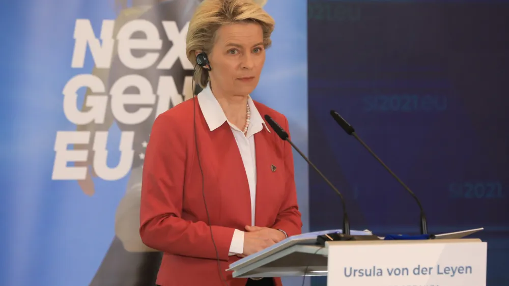 Predsednica evropske komisije Ursula von der Layen 01.7.2021 - Ob prevzemu predsedovanja Svetu EU bo Vlada RS gostila kolegij Evropske komisije Brdo pri Kranju - FOTO: LUKA CJUHA.