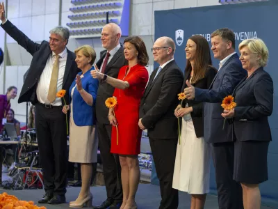 Na zadnjih evropskih volitvah 2019 je bilo izglasovanih osem slovenskih evropskih poslancev: Milan Zver (SDS), Ljudmila Novak (NSi), Milan Brglez (SD), Tanja Fajon (SD), Klemen Gro&scaron;elj (LM&Scaron;), Irena Joveva (LM&Scaron;), Franc Bogovič (SLS) in Romana Tomc (SDS).