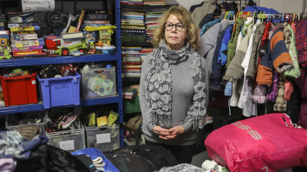 - 10.12.2020 - Anita Ogulin, humanitarna delavka, predsednica Zveze Prijateljev Mladine &ndash; ZPM Ljubljana Moste - Polje /FOTO: Jaka GasarOPOMBA: INTERVJU ZA OBJEKTIV 2020