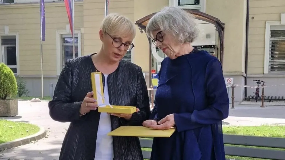 Anita Ogulin, Nata&scaron;a Pirc Musar, državno odlikovanje zlati red za zasluge