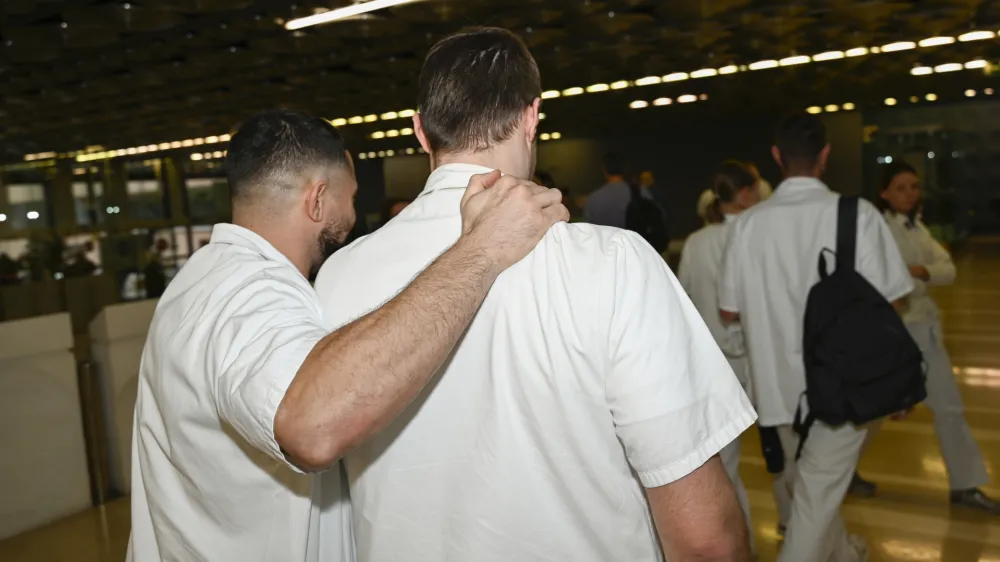  - 09.01.2024 &ndash; opozorilna stavka zdravnikov in zobozdravnikov - zdravniki in zobozdravniki zaradi neuresničenih zavez vlade iz že sklenjenih sporazumov opozorilno stavkali. protest //FOTO: Nik Erik Neubauer 