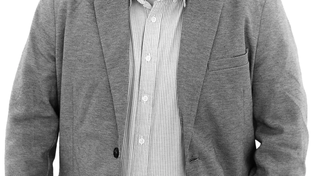 Ale&scaron; Gaube- Redakcija Dnevnik 2024 - portreti za komentarje in kolumne - kolumnisti - komentatorji &ndash; novinarji - portret //FOTO: Luka Cjuha