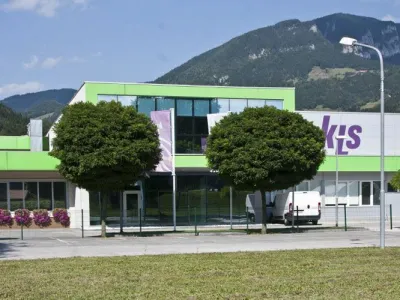 Investicijski projekt zelo pomemben tudi za globalni in hitrej&scaron;i razvoj avtomobilske industrije v smeri zniževanja ogljičnega odtisa in prehod na zelene, čistej&scaron;e tehnologije. (Foto: KLS)