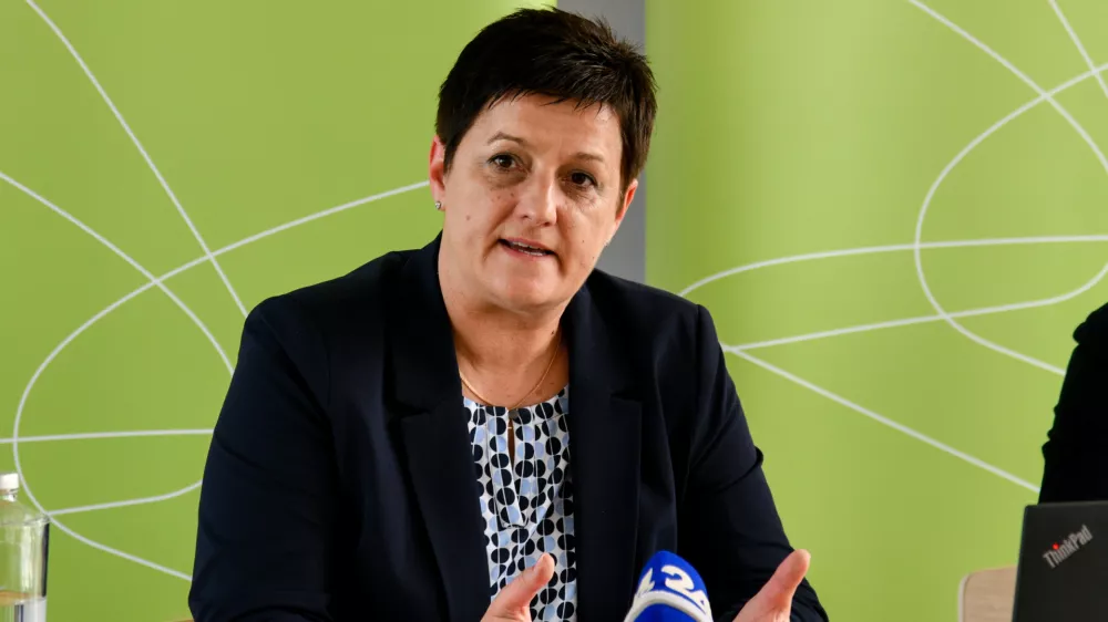 Valerija Glavač, direktorica podjetij Mol Slovenija in Mol &amp; Ina: Če regulacija že obstaja, bi morala upo&scaron;tevati dejanske razmere na trgu, stro&scaron;ke poslovanja in možnosti vlaganj v razvoj mreže bencinskih servisov.&nbsp;