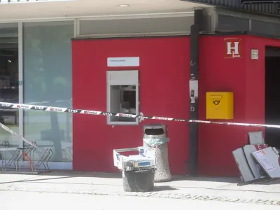 23.05.2024. Rop bankomata z raztrelitvijo v &Scaron;tepanjskem naselju na Parmski cesti 2. Foto: Bojan Velikonja