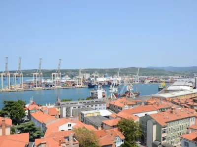 Javna razgrnitev gradiva občinskega prostorskega načrta bo sicer trajala do 30. junija, do takrat pa lahko javnost tudi da predloge in pripombe k razgrnjenemu gradivu.&nbsp;