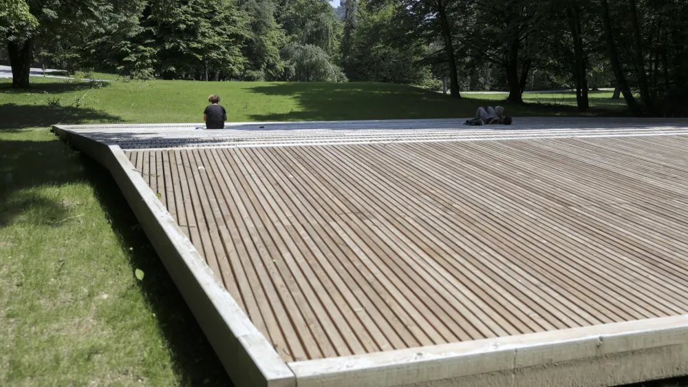 Na Plečnikovem avditoriju v Tivoliju se letos odvija prva sezona. V juniju napovedujejo festival MGLC Poletje v Tivoliju in festival radikalnih teles Spider. &nbsp;