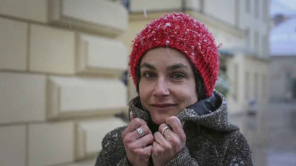 - 27.04.2016 - Ana Pepelnik, pisateljica, pesnica in prevajalka.//FOTO: Luka Cjuha..