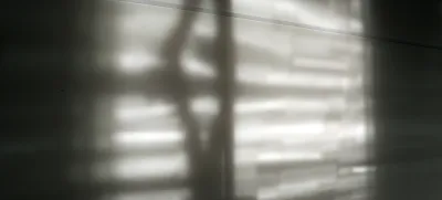 - simbolična fotografija - Letališče Edvarda Rusjana Maribor - sence - 17.10.2017 - Občina Hoče-Slivnica - podpis pogodbe in položitev temeljnega kamna za novi obrat podjetja Magna Steyr - kanadsko-avstrijski avtomobilski gigant Magna International oziroma njena graška družba Magna Steyr bo v Sloveniji zgradil nov ličarski obrat, v katerem bo delo dobilo 400 ljudi - //FOTO: Bojan Velikonja