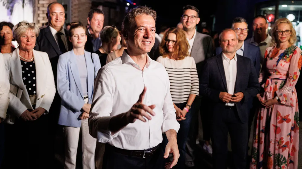 Predsednik vlade je predloge zakonskih re&scaron;itev glede pomoči pri prostovoljnem končanju življenja ter gojenja in predelave konoplje v medicinske namene napovedal do konca leta.&nbsp;