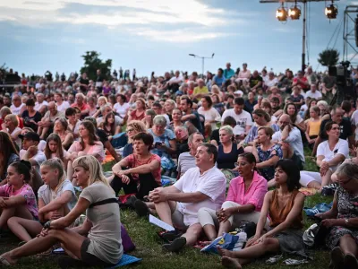 Operna noč SNG Maribor na Ptuju