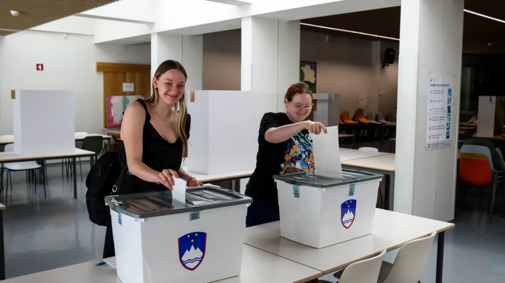 - Voli&scaron;če O&Scaron; Mrtna Krpana v Fužinah.- 09.06.2024. - Volitve v Evropski parlament in &scaron;tirje referendumi za preferenčni glas, o Evtanaziji, o rabi marihuane v medicinske namene in za rekreativno uporabo 2024.//FOTO: Bojan Velikonja