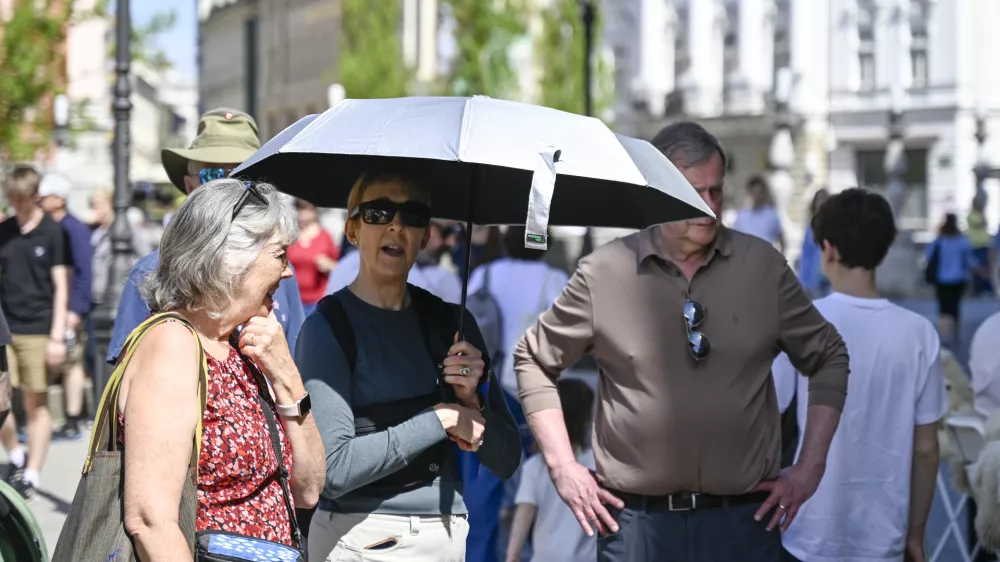 - 7.04.2024 &ndash; Vročina v Ljubljani. //FOTO: Nik Erik Neubauer / Foto: Nik Erik Neubauer