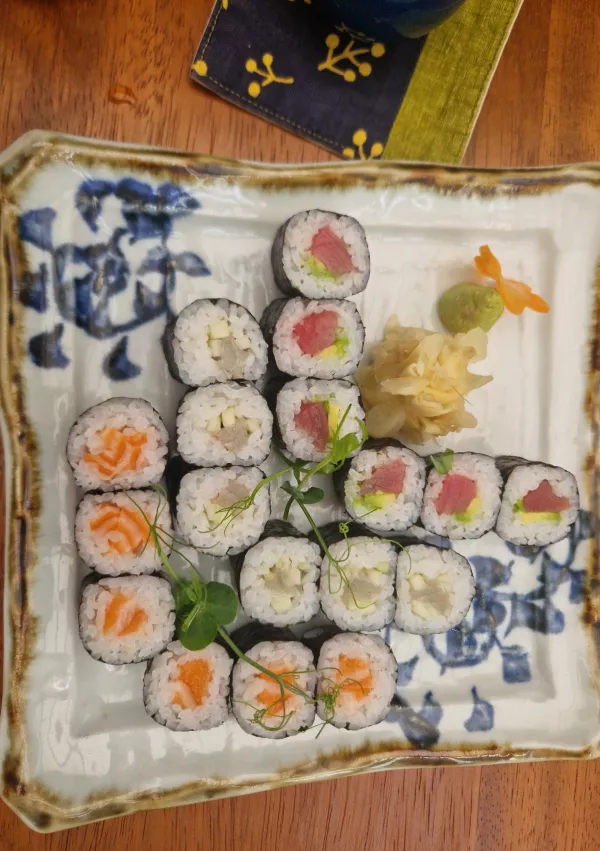 Plo&scaron;ča su&scaron;ijev v restavraciji Maru / Foto: Miha First