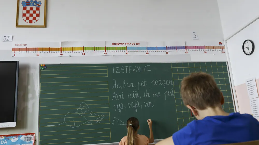 Na In&scaron;titutu Frana Ramov&scaron;a so želeli ustvariti orodje za pripis stopnje zahtevnosti besed v slovarskih razlagah, vendar so jih zavrnili.&nbsp;