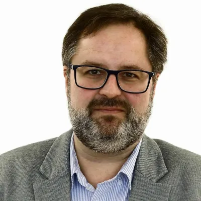 Aleš Gaube- Redakcija Dnevnik 2024 - portreti za komentarje in kolumne - kolumnisti - komentatorji – novinarji - portret //FOTO: Luka Cjuha