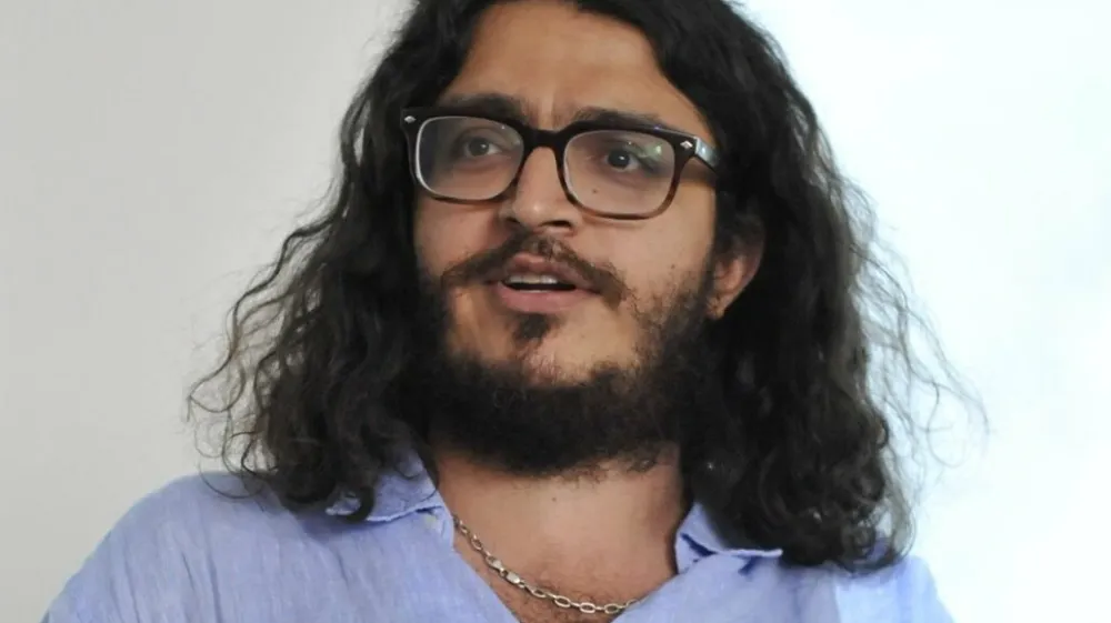 dr. Ara&scaron; Azizi, iranski zgodovinar, pisatelj in predavatelj na ameri&scaron;ki univerzi Clemson