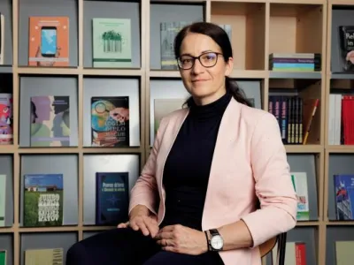 Portret, Sabina LangeSabina Lange je znanstvena sodelavka na Centru za mednarodne odnose, na Fakulteti za družbene vede