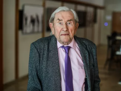 - 13.04.2022 &ndash; Jurij Souček, dramski igralec, režiser in sinhronizator risank ob 93. letu starosti, prejemnik naziva častni me&scaron;čan glavnega mesta Ljubljana leta 2022, //FOTO: Bojan Velikonja