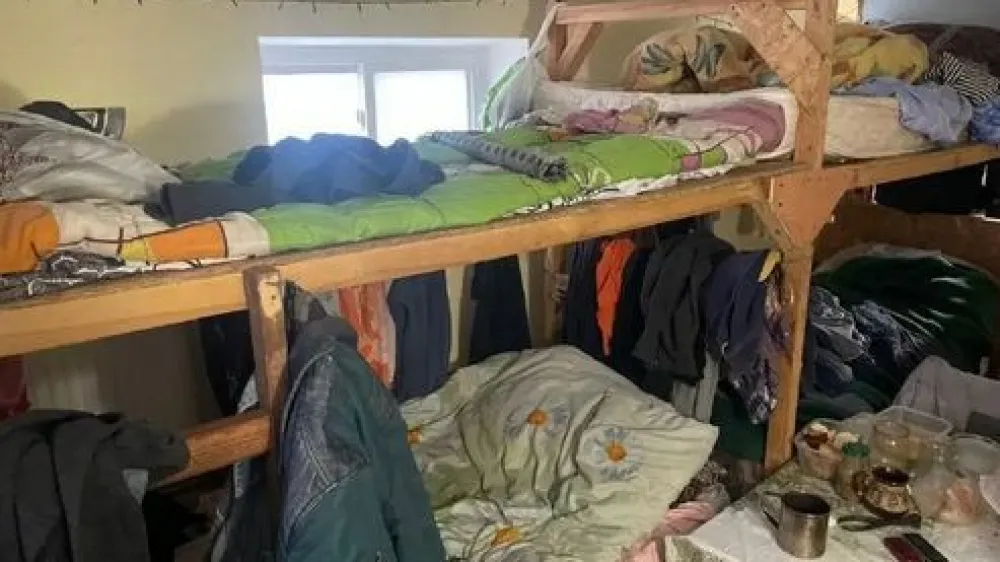 Žrtve trgovine z ljudmi so živele v nezavidljivih razmerah, storilci pa so jih fizično, psihično in spolno zlorabljali.&nbsp;