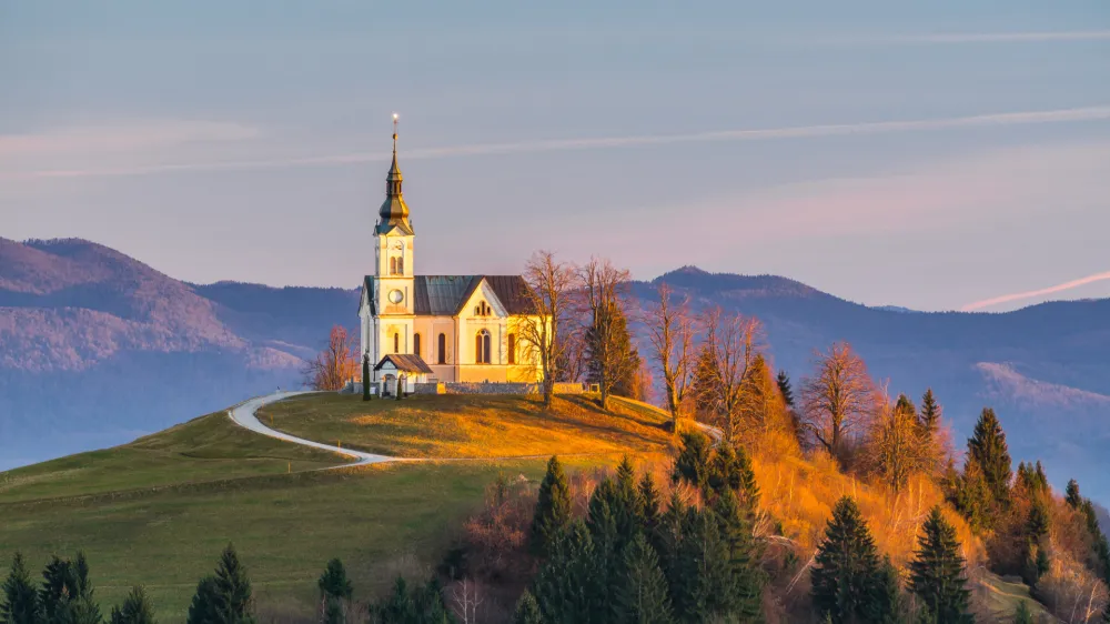 Črni vrh polhov gradec