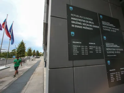  - 21.08.2019 &ndash; Ministrstvo za delo, družino, socialne zadeve in enake možnosti - In&scaron;pektorat RS za delo - &Scaron;tukljeva cesta 44 v Ljubljani - stavba //FOTO: Luka Cjuha.
