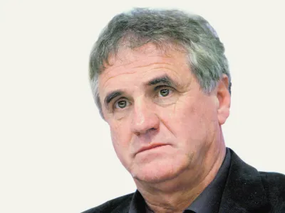 novi trener Olimpije Bojan Pra&scaron;nikar  - Nogometni klub NK Olimpija Ljubljana - predstavitev novega nogometnega trenerja Bojana Pra&scaron;nikarja, ki je s klubom podpisal pogodbo za leto in pol in bo tako &scaron;e tretjič v karieri sedel na trenerski stolček pri zmajih.   //FOTO: Jaka Adamič