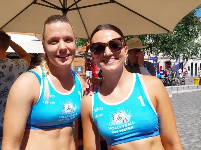 Primorki Nina in Tajda Lov&scaron;in sta v prestolnico pri&scaron;li branit lanskoletno zmago.&nbsp;