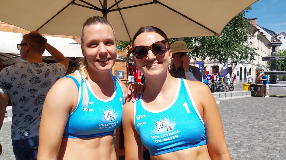 Primorki Nina in Tajda Lov&scaron;in sta v prestolnico pri&scaron;li branit lanskoletno zmago.&nbsp;