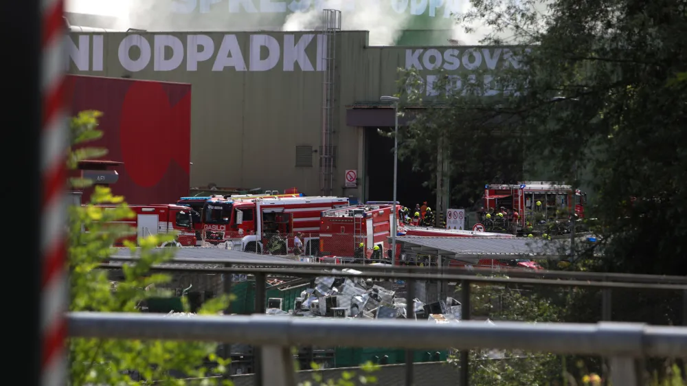 04.07.2024. Požar RCERO. Odpad. Foto: Bojan Velikonja