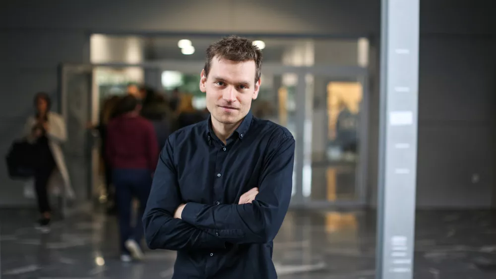 - 06.11.2018 - doc. dr. Marko Lovec, asistent - profeser na Katedri za mednarodne odnose - FDV  //FOTO: Bojan Velikonja