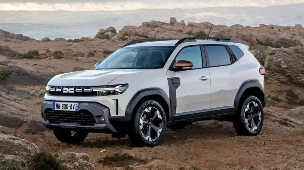 &Scaron;portni terenec dacia duster, ki se predstavlja v povsem novi tretji generaciji, je zapeljal na slovenske ceste.
