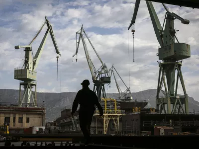 - Split - Ladjedelnica Brodosplit -- Hrva&scaron;ka 2016 - ladjedelni&scaron;tvo - gradnja plovil - plovila  //FOTO: Luka CjuhaOPOMBA: ZA OBJAVO V PRILOGI &ndash; DNEVNIKOV OBJEKTIV - REPORTAŽA 2016.