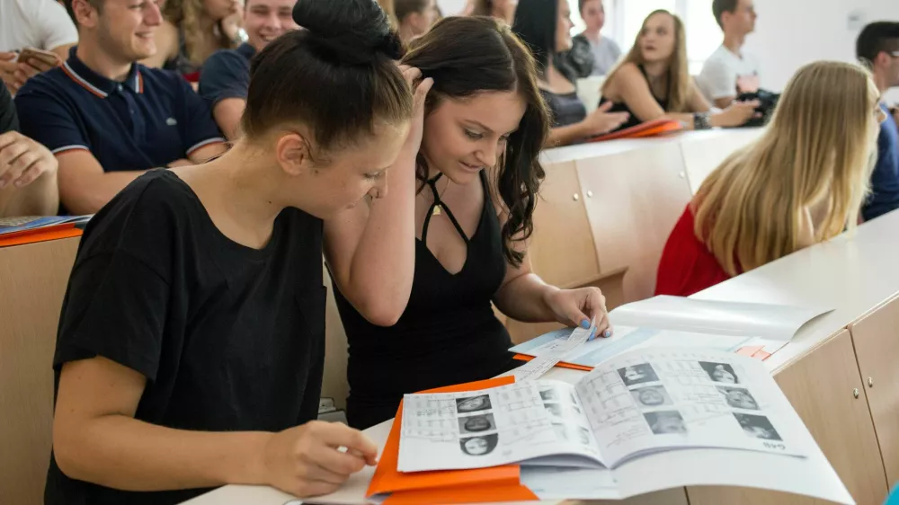 V Sloveniji je Razturi na maturi nepogre&scaron;ljiv že za več kot 10 odstotkov dijakov. F Matjaž Ru&scaron;t