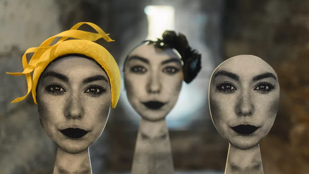 Klobuki Ane Lazovski / Foto: Matej Paternoster