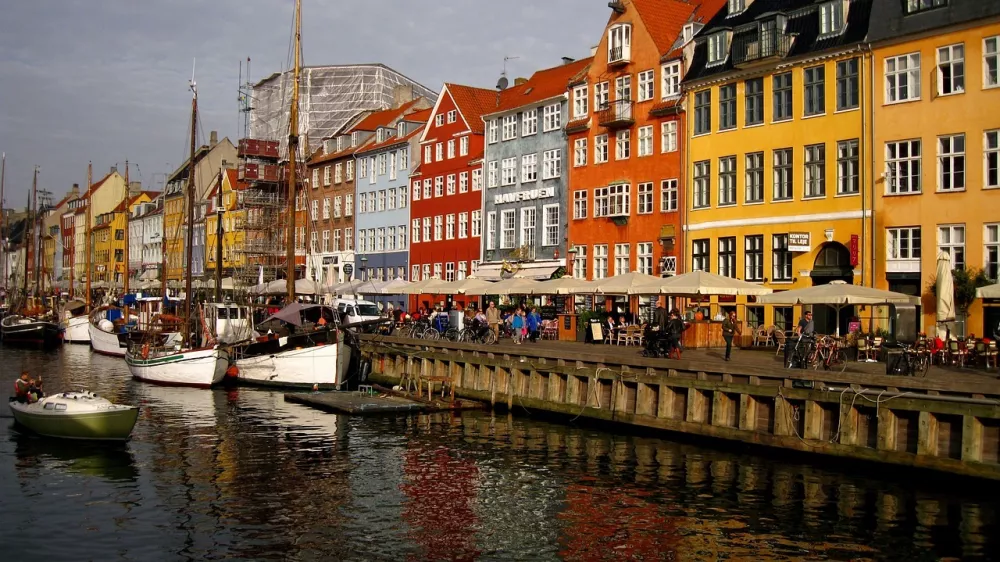 Nagrad bodo deležni turisti, ki bodo potovali z javnim prevozom, se vozili s kolesi, pobirali smeti, vrtnarili in &scaron;e kaj.