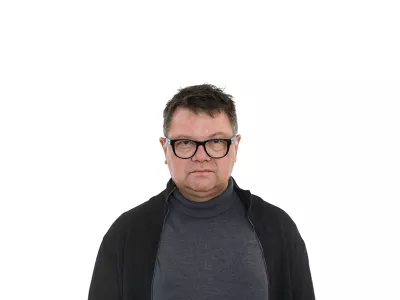 Miha &Scaron;tamcarZA ONLINE - Redakcija Dnevnik 2024 - portreti za komentarje in kolumne - kolumnisti - komentatorji &ndash; novinarji - portret //FOTO: Luka Cjuha