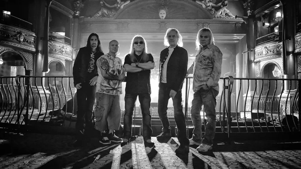 Ena od prelomnih skladb zasedbe Uriah Heep je July Morning, rock balada, ki so jo posneli julija 1971, medtem ko je na plo&scaron;či iz&scaron;la septembra istega leta.

&nbsp;

&nbsp;