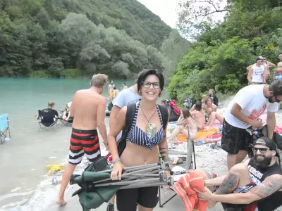 Festivali na sotočju Tolminke in Soče potekajo 26. leto zapored, njihovi organizatorji pa so zadnja leta zaradi prevelikega vpliva na lokalno okolje vse bolj omejeni pri ponujanju &scaron;tevilčnih presežkov.