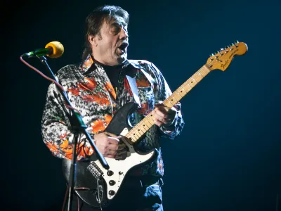 Pavle Kavec spada med slovenske kitarske heroje.

&nbsp;

&nbsp;

&nbsp;