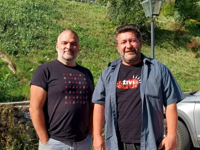 vodja&nbsp;programskega odbora 21. Festivala Kamfest Goran Zavr&scaron;nik in direktor Kamfesta Rok Kosec, oče festivala F Vesna Levičnik
