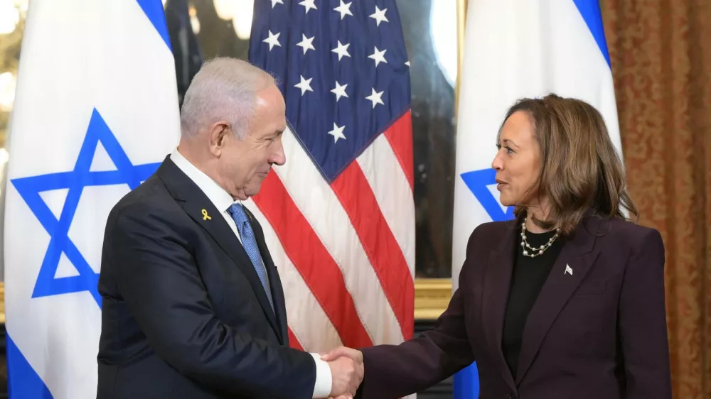 HANDOUT - 25 July 2024, US, Washington: Prime Minister of Israel Benjamin Netanyahu (L)&nbsp;meets with US Vice President Kamala Harris at the White House. Photo: Amos Ben-Gershom/GPO/dpa - ATTENTION: editorial use only and only if the credit mentioned above is referenced in full