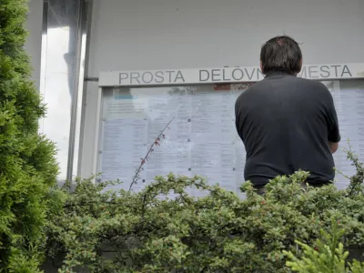 - Zavod RS za zaposlovanje, oglasna tabla - prosta delovna mesta, brezposelnost, Parmova ulica 32 //FOTO: Tomaž Zajel&scaron;nik